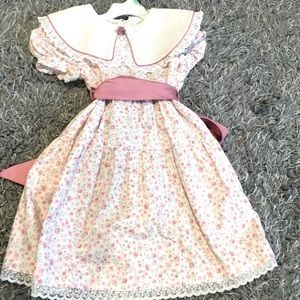 Size 6 vintage pink/ white floral dress